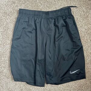 Men’s Nike Black Athletic Shorts Size M